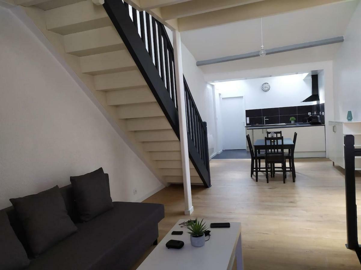 Duplex Plein Centre Ville 10B Malestroit Eksteriør bilde